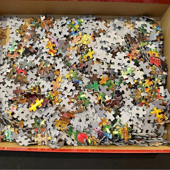 Christmas Puzzle! EUROGRAPHICS 1000pc Golden Lab Holiday puzzle - Picture 7 of 8